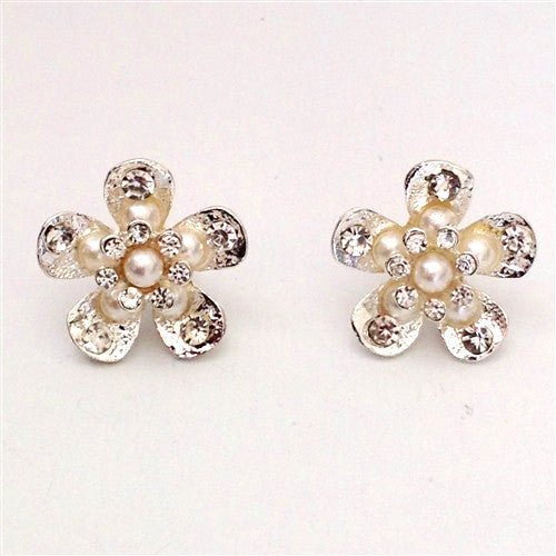 PEARLED STUDS - Spoiled Me Rotten Boutique 