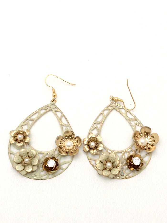 Vintage Flower Earrings - Spoiled Me Rotten 